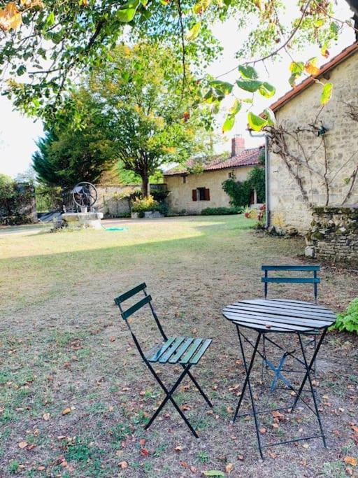 Uniquely Private Holiday Villa In The Charente Puyreaux Экстерьер фото