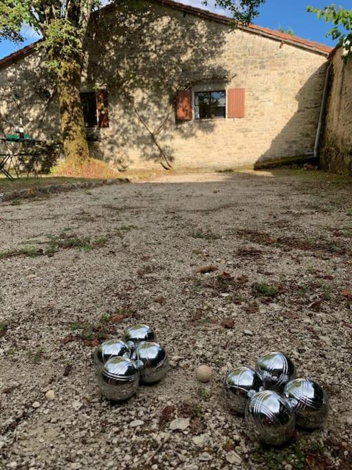 Uniquely Private Holiday Villa In The Charente Puyreaux Экстерьер фото
